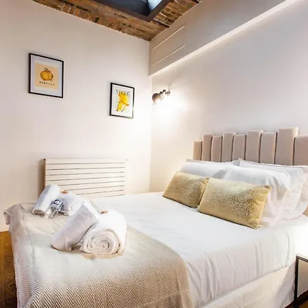 Beautiful House-4br10p- South Pigalle-opera * Parigi